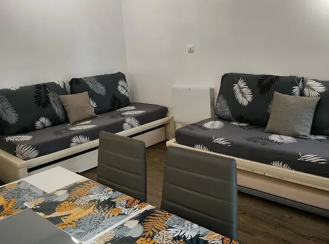 - Du Golf 2 * Deauville