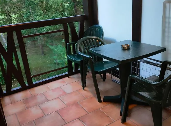 - Du Golf 2 * Deauville